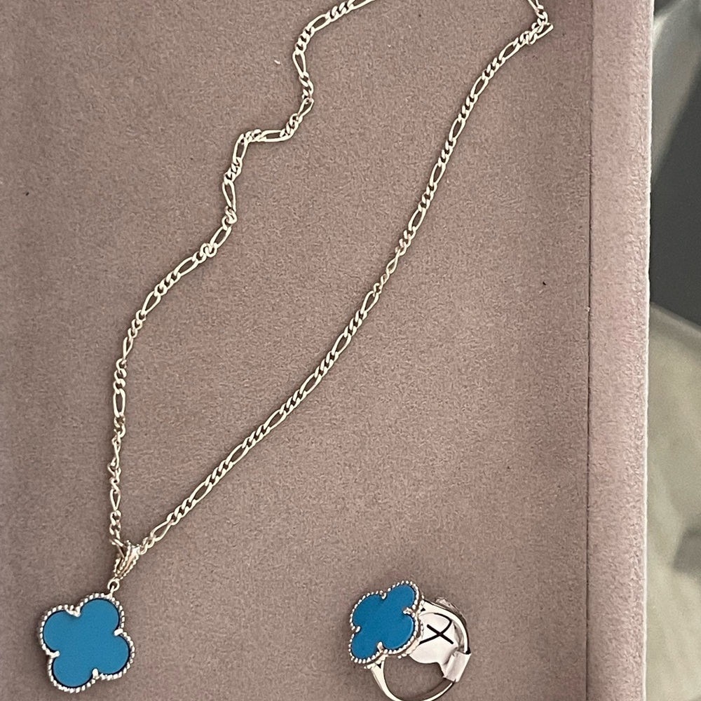 New Silver Necklace and Ring Set with Blue Clover Pendant